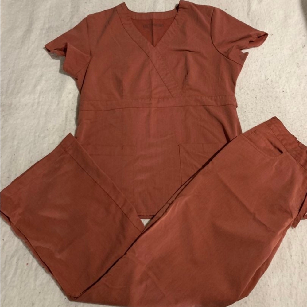 Grey's Anatomy Women's Terracotta Pants & Top Set